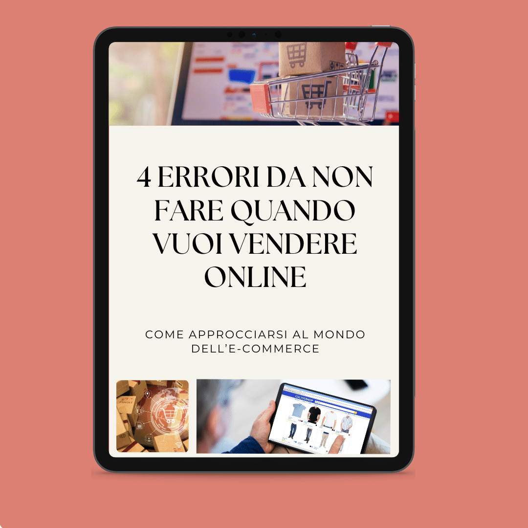 Une tablette montrant un guide de commerce électronique en italien intitulé "4 erreurs à ne pas commettre quand on veut vendre en ligne" avec des images d'achats en ligne et les meilleures méthodes pour stimuler les ventes.